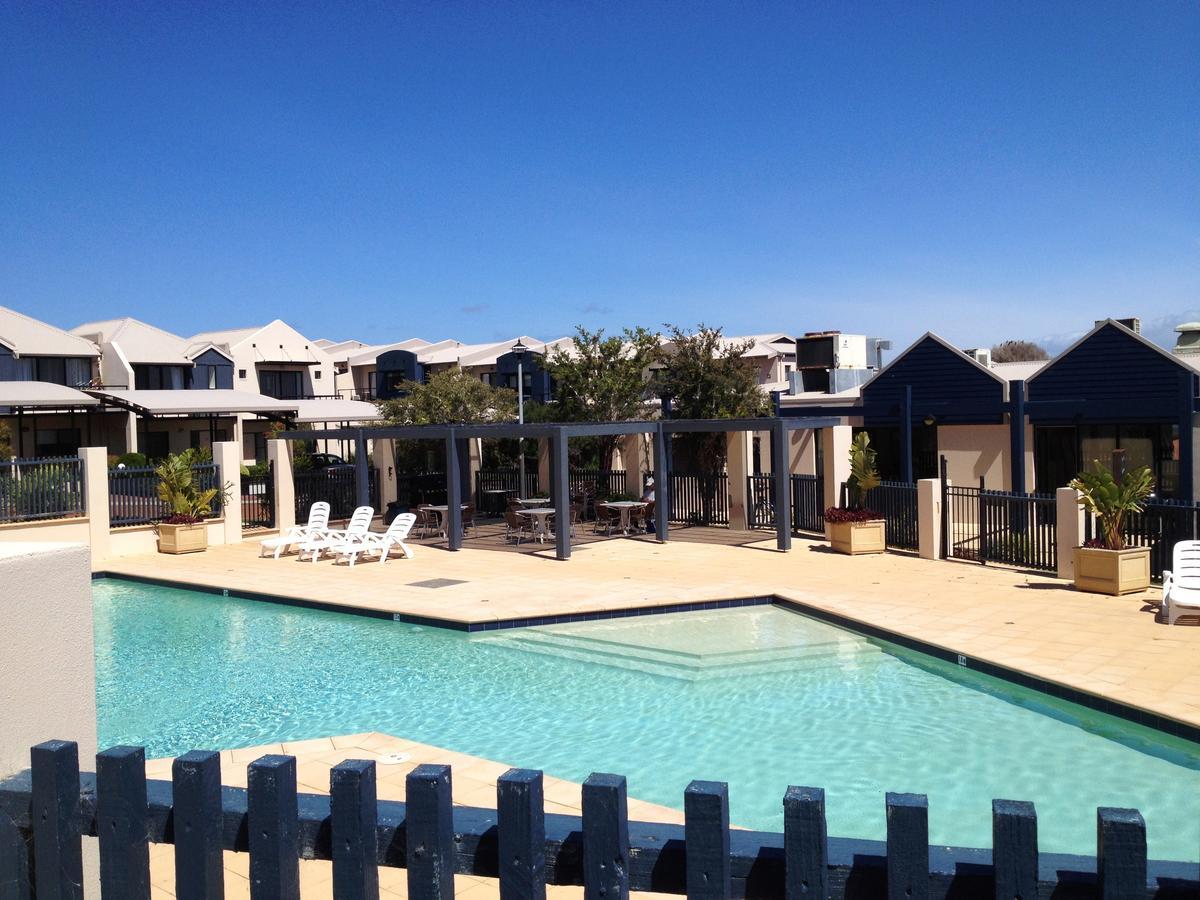 Margarets Aparthotel 4*
